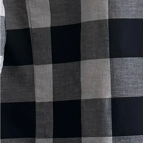 Express Monochrome Checkered Button-Down Shirt - Picture 4 of 4